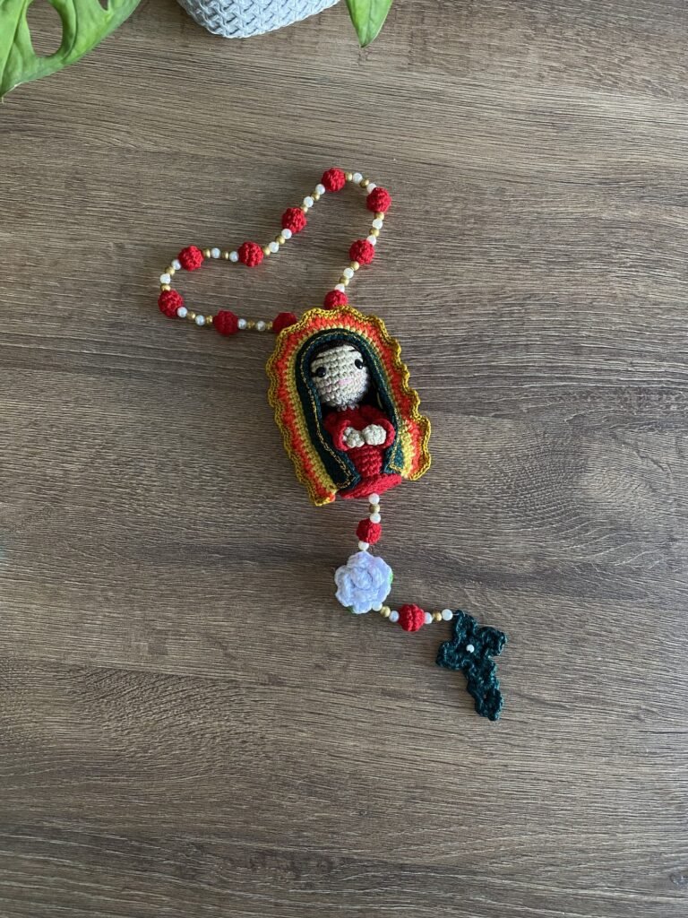 Rosario con Virgen naranja